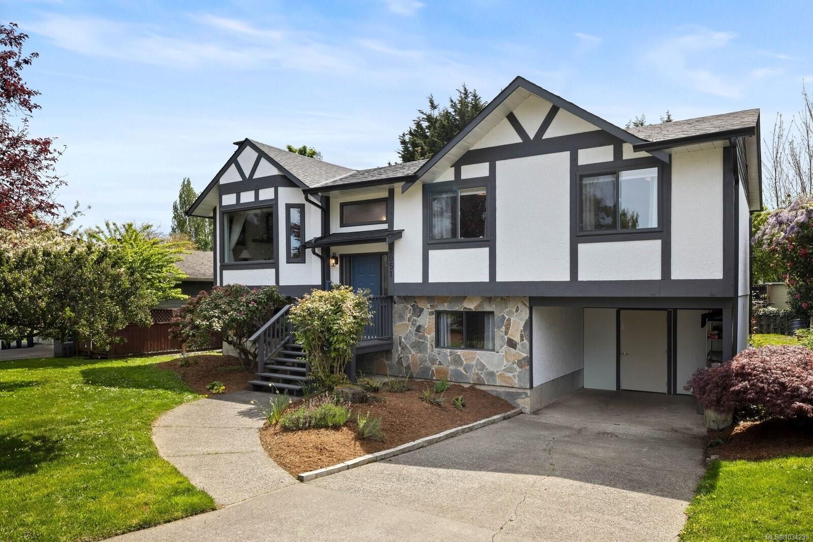 Property Photo: 2051 Northbrook Dr BC V8L 4J3