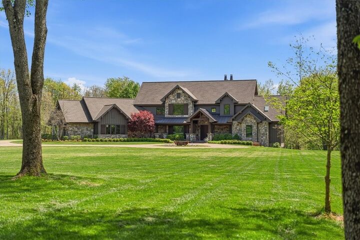 Property Photo:  5709 N Montour Rd  PA 15044 
