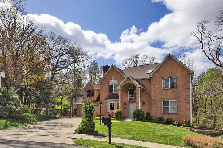 Property Photo:  9007 Hampshire Ct  PA 15237 