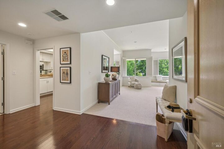 Property Photo:  300 Deer Valley Road 3B  CA 94903 