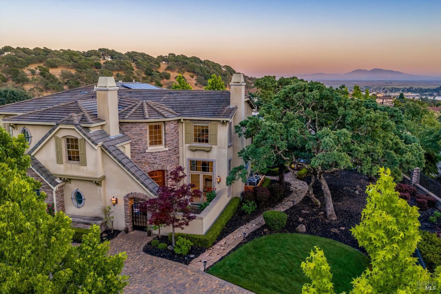 Property Photo:  5311 Laurel Ridge Court  CA 94534 