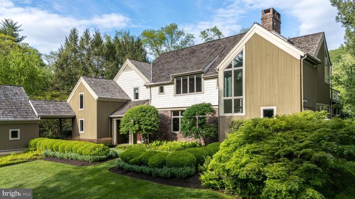 Property Photo:  38 Bridge One Lane  PA 18950 