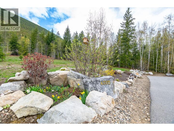 Property Photo:  1 Avenue Northwest  BC V1E 3B2 