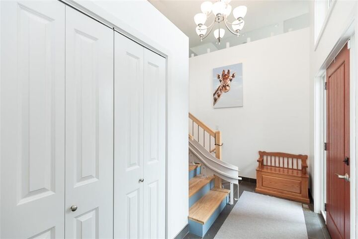 Property Photo:  46 Clearwater Avenue  MB R5G 0S7 
