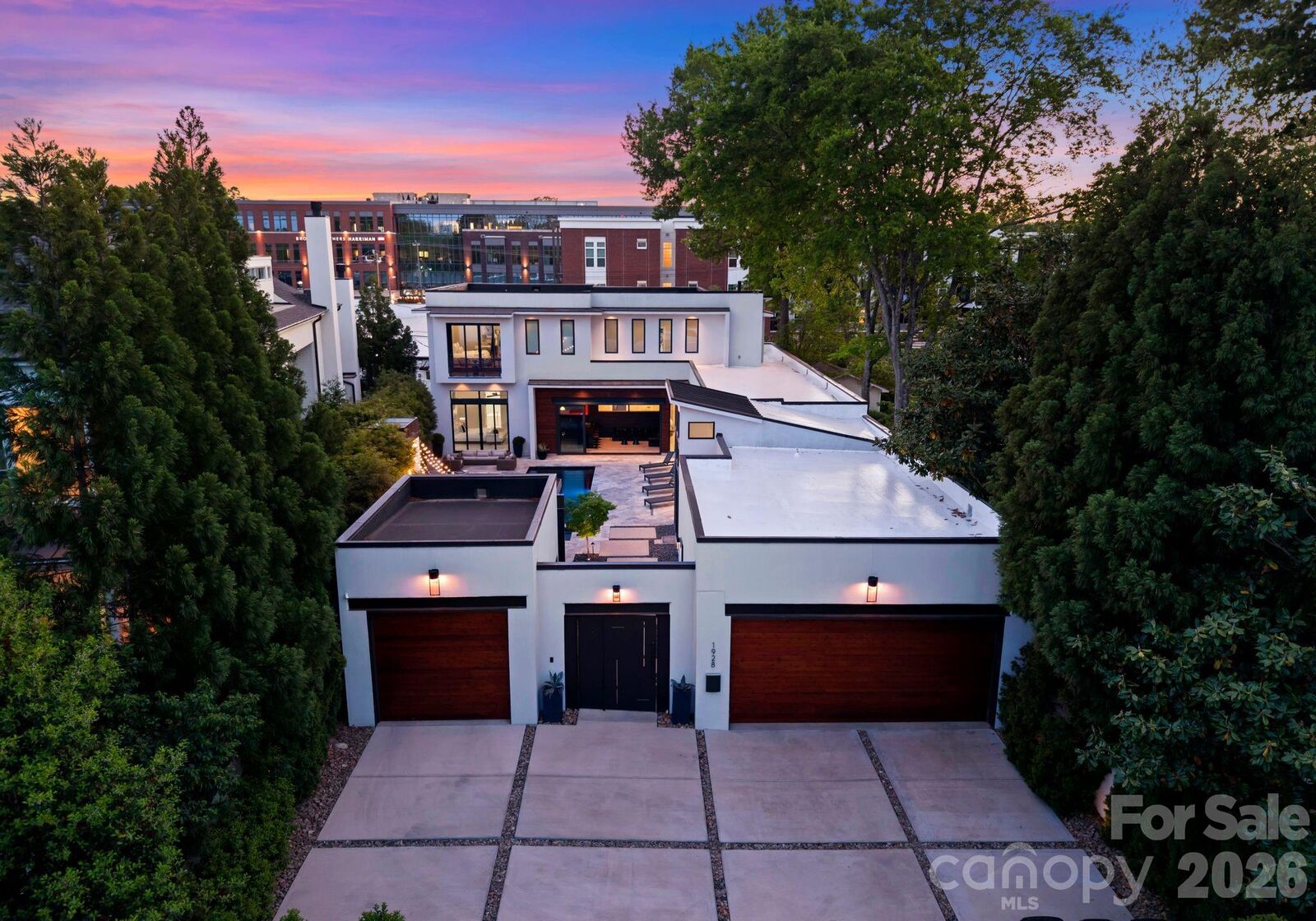 Property Photo:  1928 E 8th Street  NC 28204 