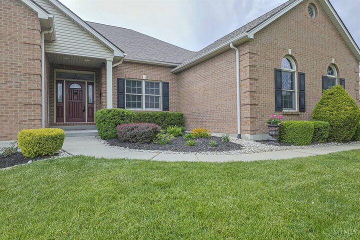 Property Photo:  304 Quail Run  OH 45042 