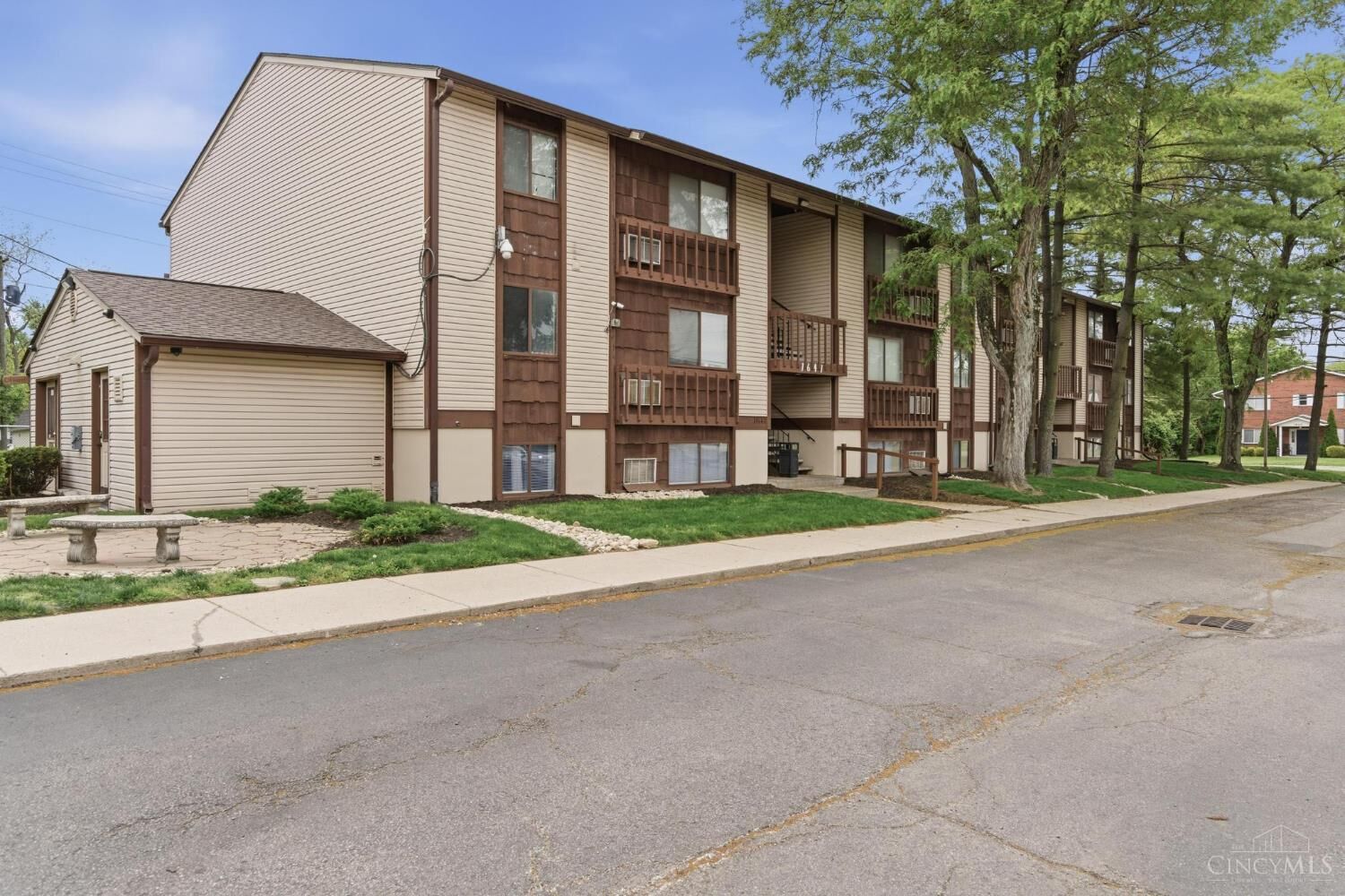 Property Photo:  1631 Jackson Lane  OH 45044 