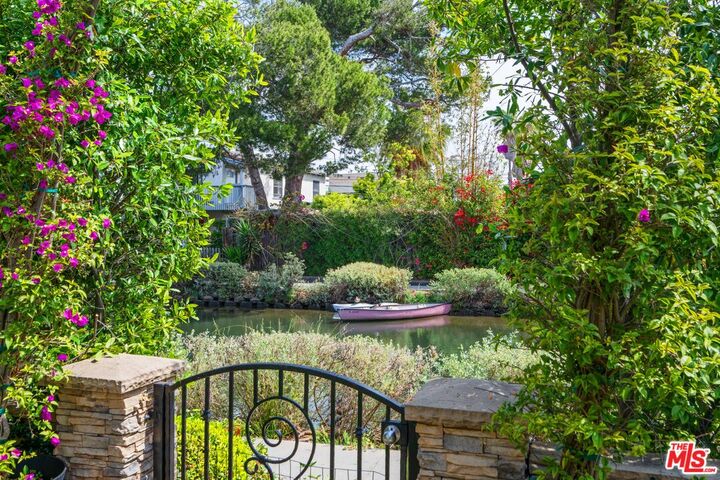 Property Photo: 3000 Grand Canal CA 90291