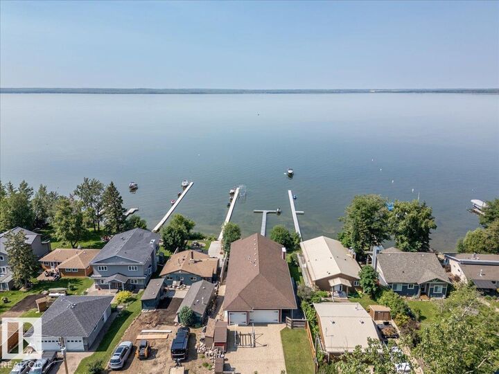 Property Photo: 72 Beach Ave AB T0C 2C0