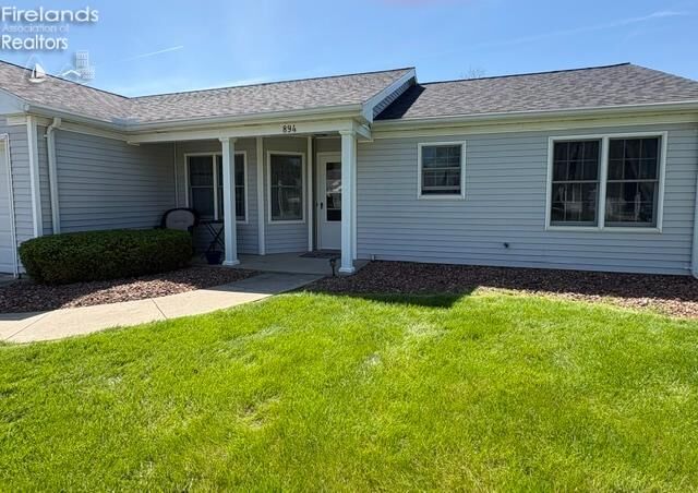 Property Photo:  894 Meadow Lane  OH 43420 