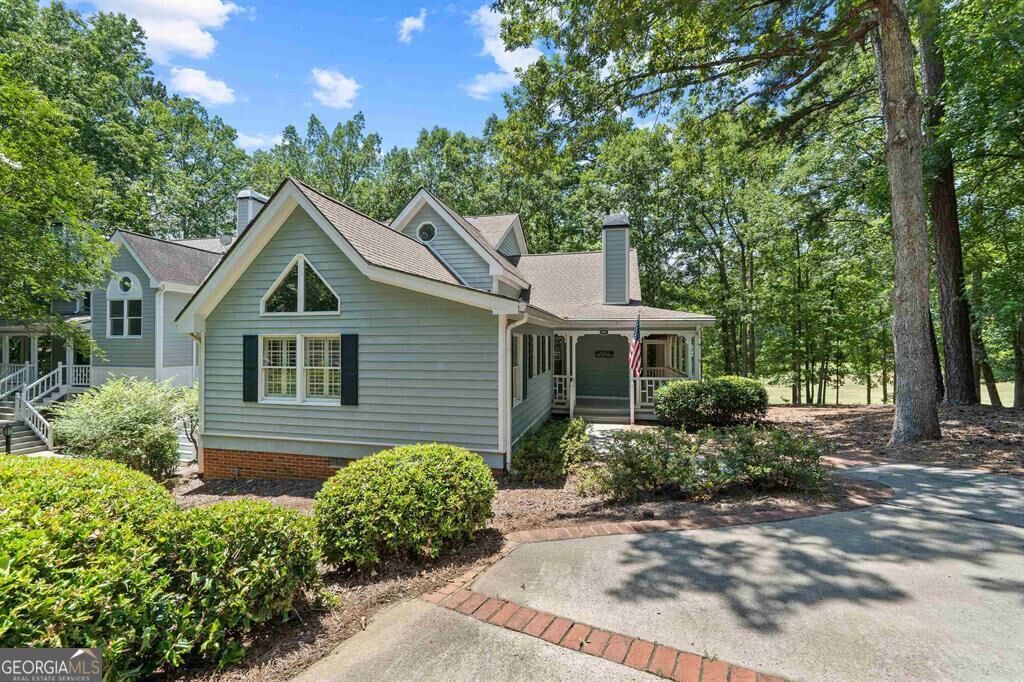 Property Photo:  1039 Planters Trail  GA 30642 