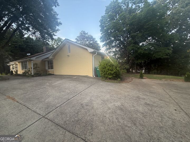 Property Photo:  981 Woodward Park Drive  GA 30024 
