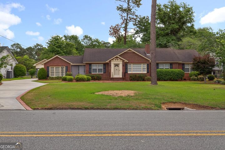 Property Photo:  447 S College Street  GA 30439 