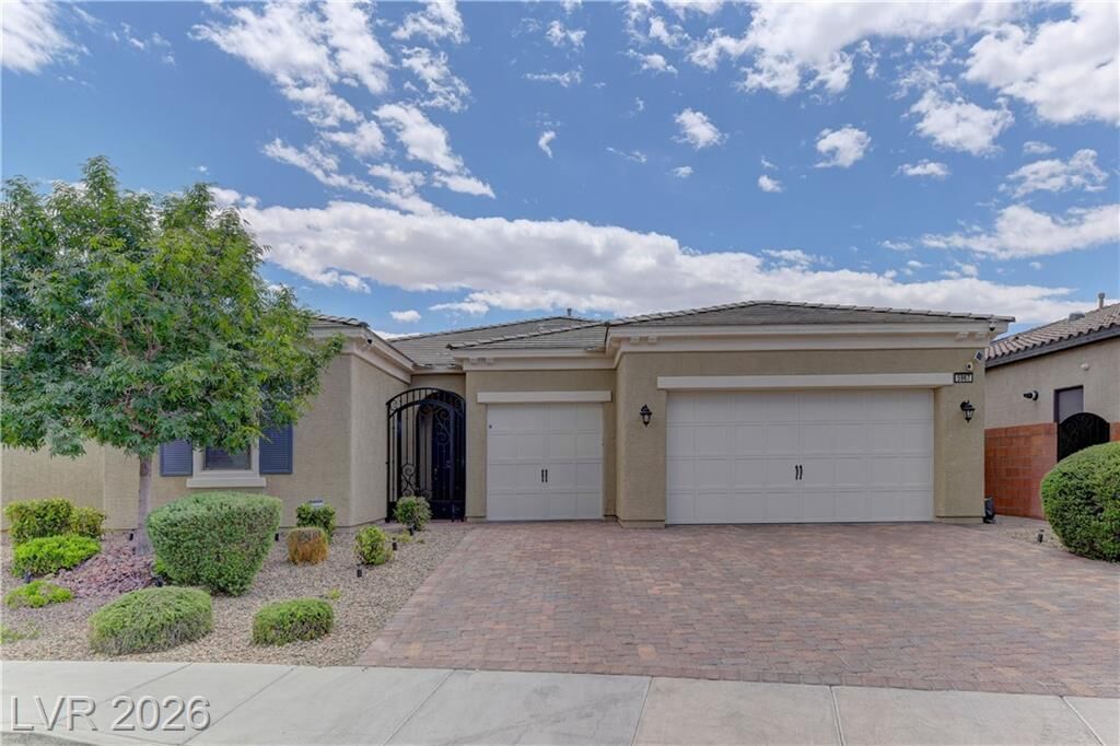 Property Photo:  5967 Yellow Ridge Avenue  NV 89131 