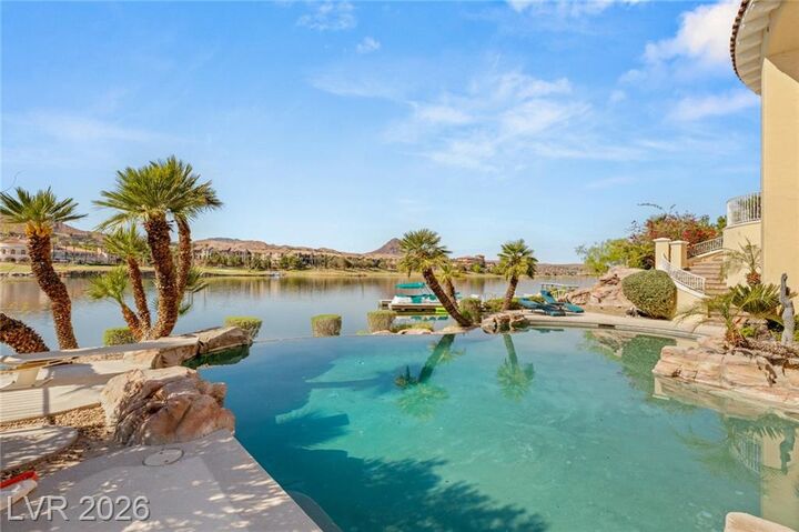 Property Photo:  8 Rue Promenade Way  NV 89011 