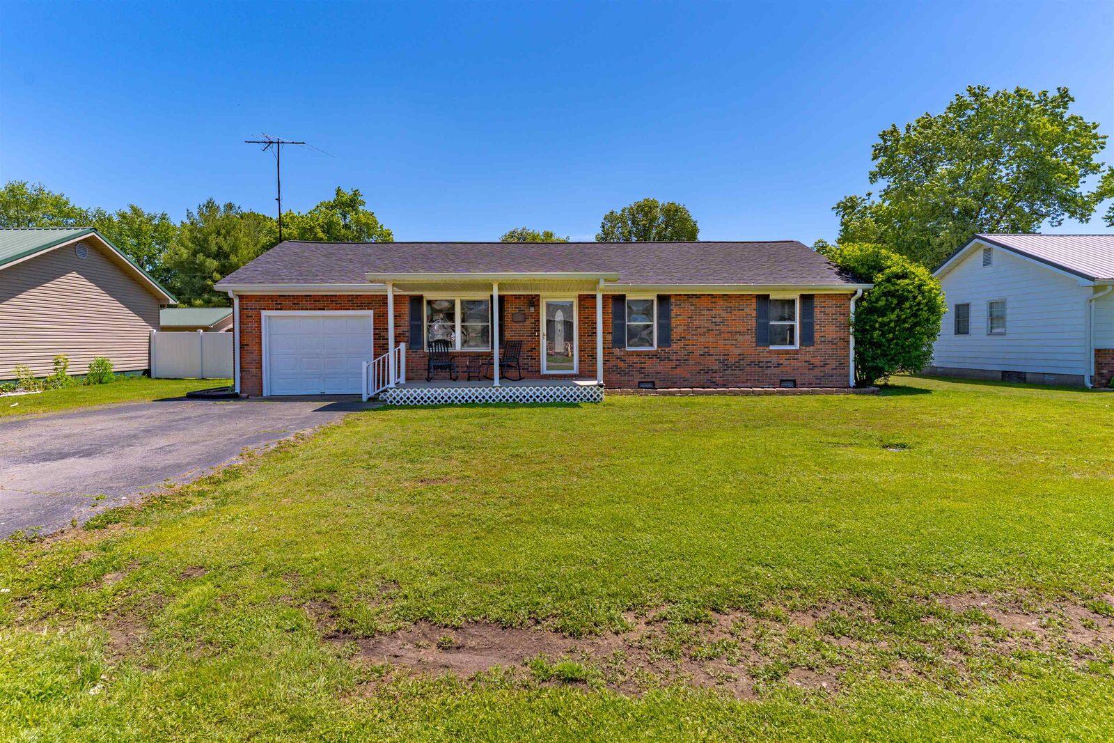 Property Photo:  136 Gum Street  KY 42459 