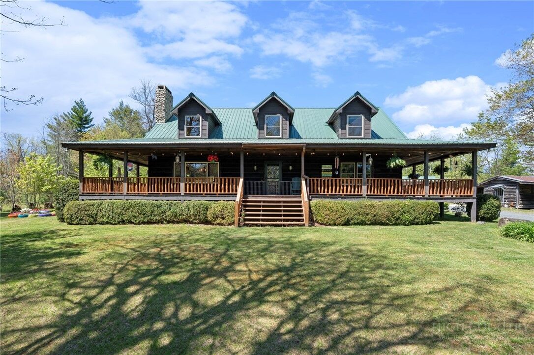 Property Photo:  5706 Mortimer Road  NC 28657 