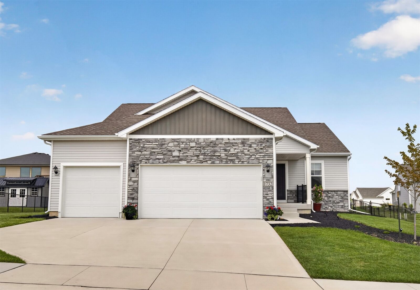Property Photo:  1732 Southbridge Drive  IA 50003 
