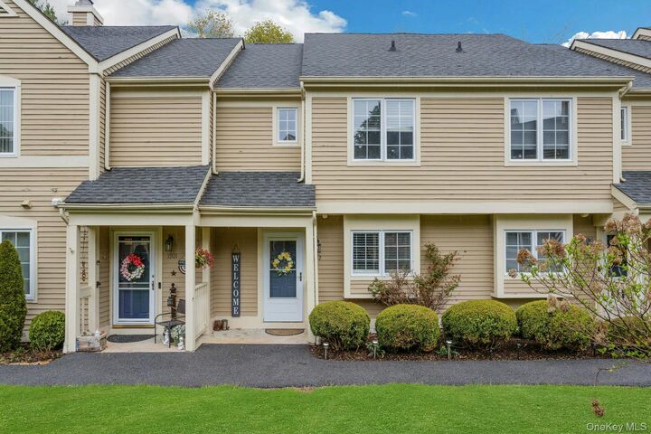 Property Photo:  1902 Nutmeg Drive  NY 10512 