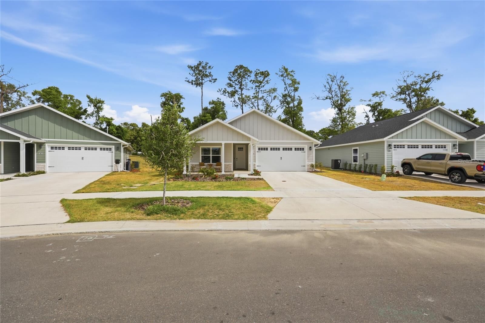 Property Photo:  6742 SW 10th Lane  FL 32607 