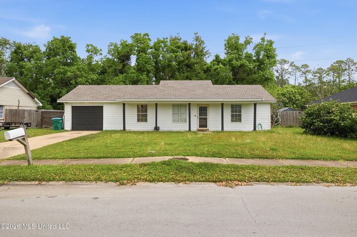 Property Photo:  3905 Yosemite Drive  MS 39564 