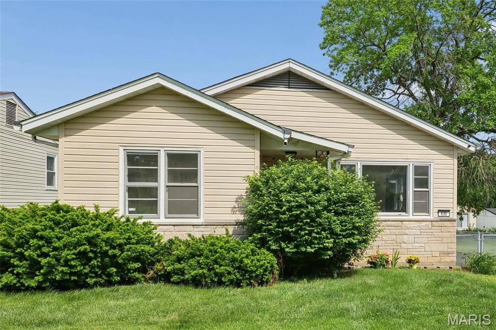 Property Photo:  630 Bell Avenue  MO 63119 