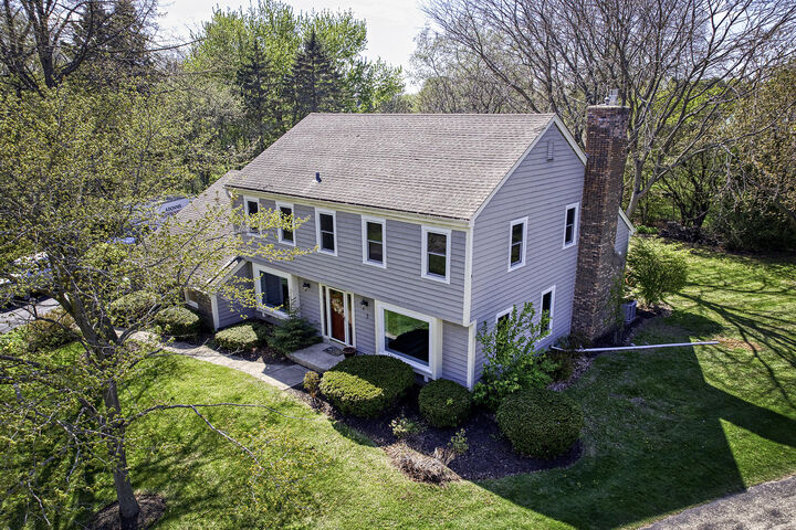 Property Photo:  3 Birchwood Ct  WI 53402 