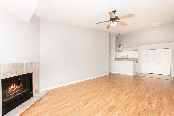 Property Photo:  798 N Gary Avenue 210  IL 60188 