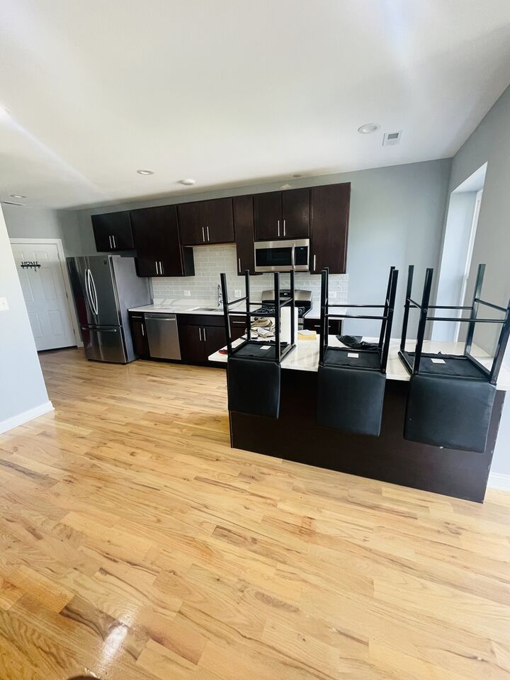 Property Photo:  1411 E 67th Place 3E  IL 60637 