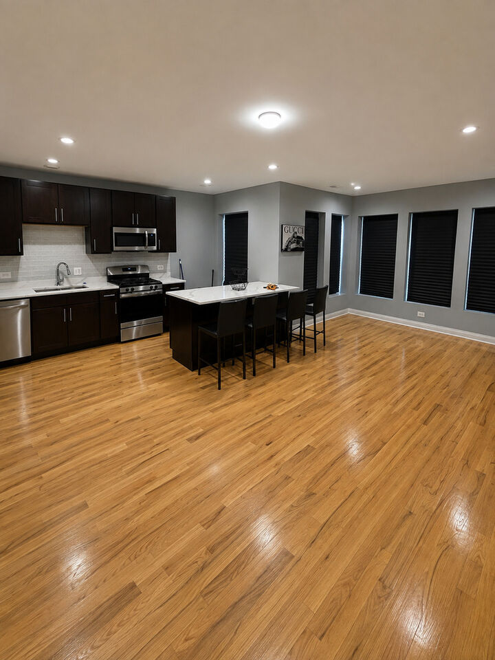 Property Photo:  1411 E 67th Place 3E  IL 60637 