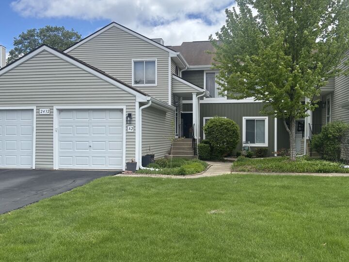 Property Photo:  2432 Salem Court A-2  IL 60517 