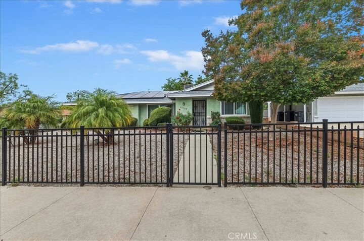 Property Photo: 41168 Torrey Pine Court CA 92544