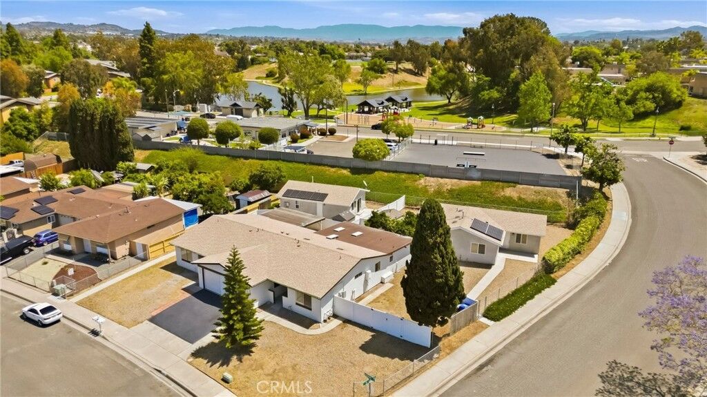 Property Photo:  260 Lustrosos Street  CA 92057 