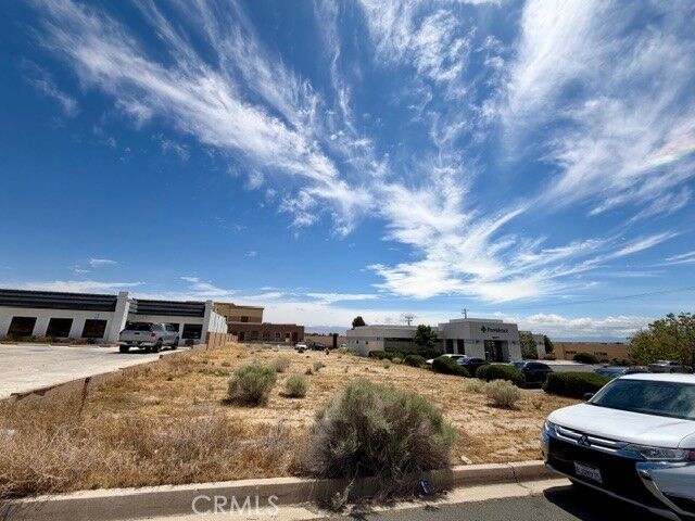 Property Photo:  16083 Kamana  CA 92307 
