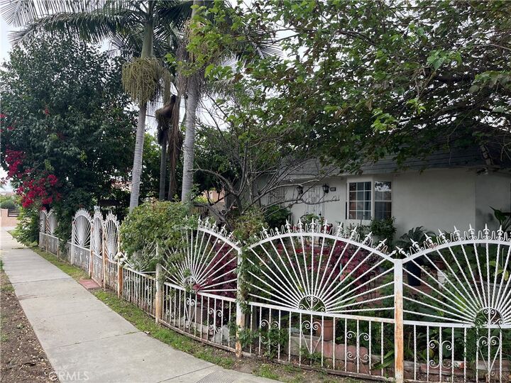 Property Photo:  11266 Cornish  CA 90262 