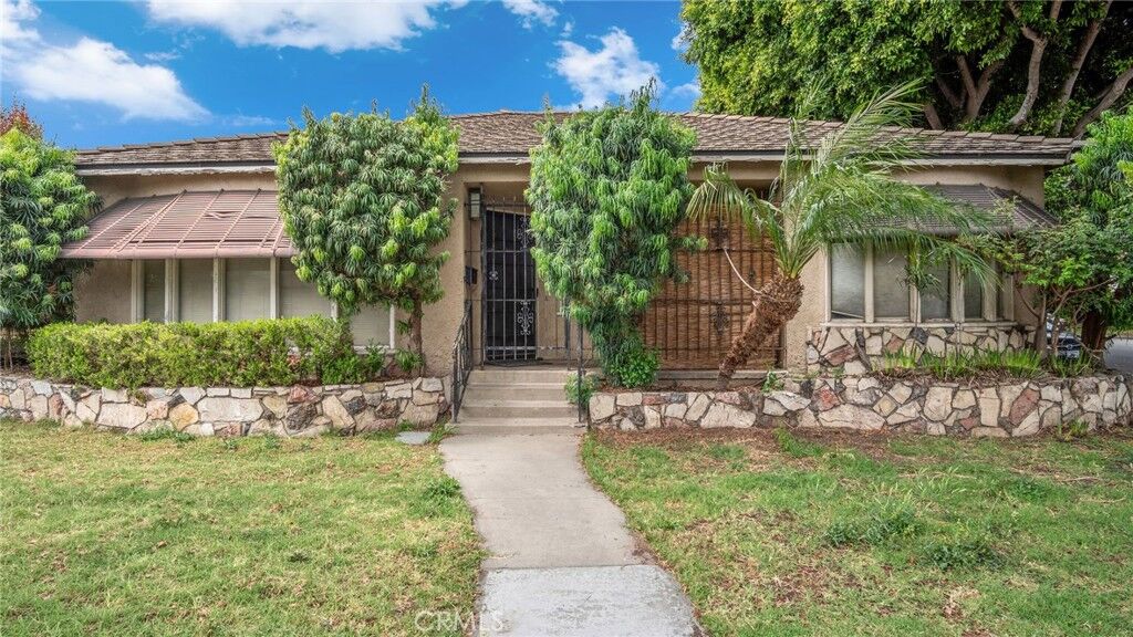 Property Photo:  8331 Jackson  CA 90723 