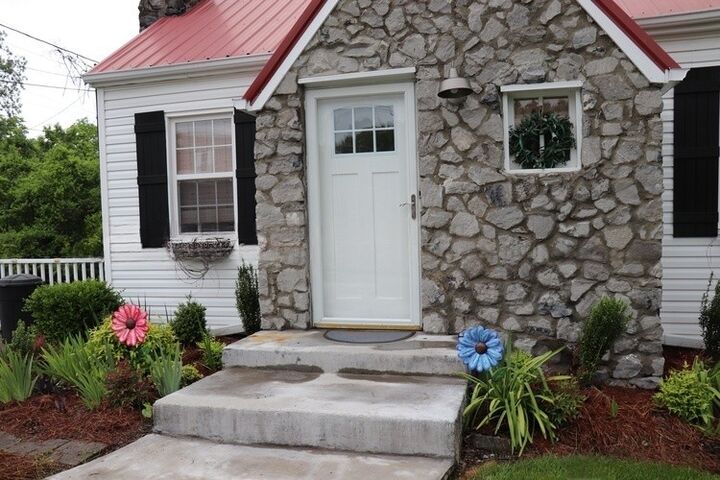 Property Photo:  209 Church St  TN 37058 
