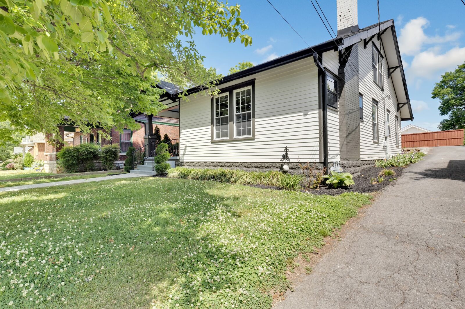 Property Photo: 308 Walnut St TN 37172
