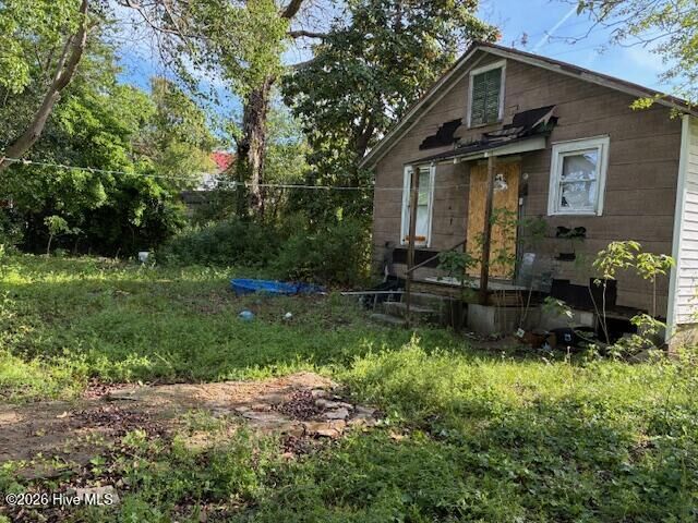 Property Photo:  609 Darst Avenue  NC 28560 