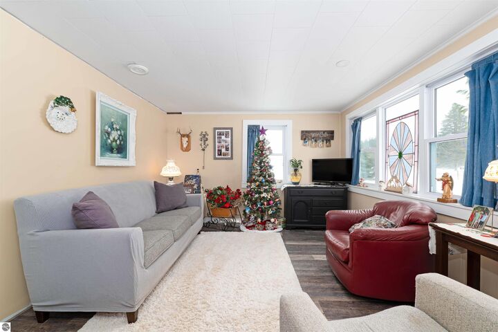 Property Photo:  10595 E M-42  MI 49663 