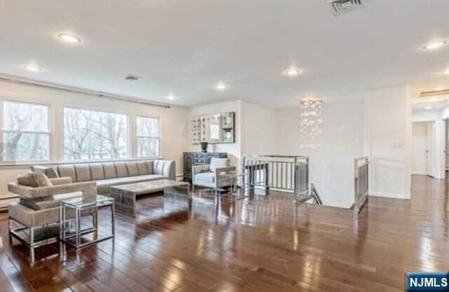 Property Photo:  44 Roberts Court  NJ 07670 