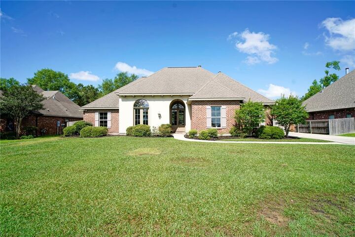 Property Photo:  443 Clayton Court  LA 70461 
