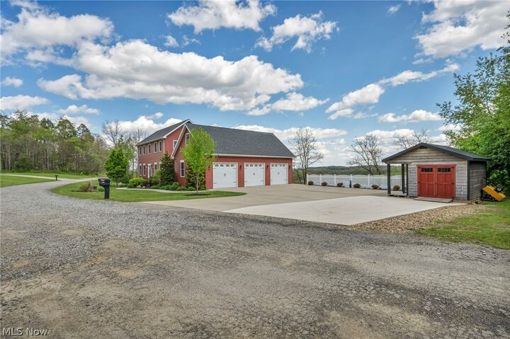 Property Photo: 32181 Westward Way OH 44432