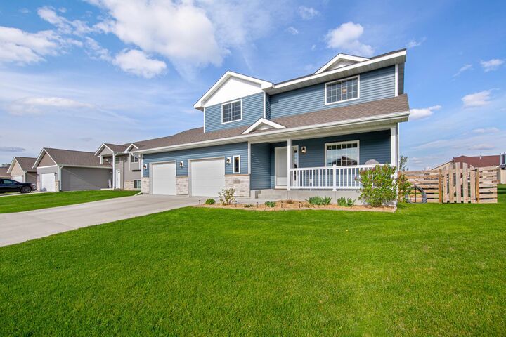 Property Photo:  2070 Pratt Circle  MN 56082 
