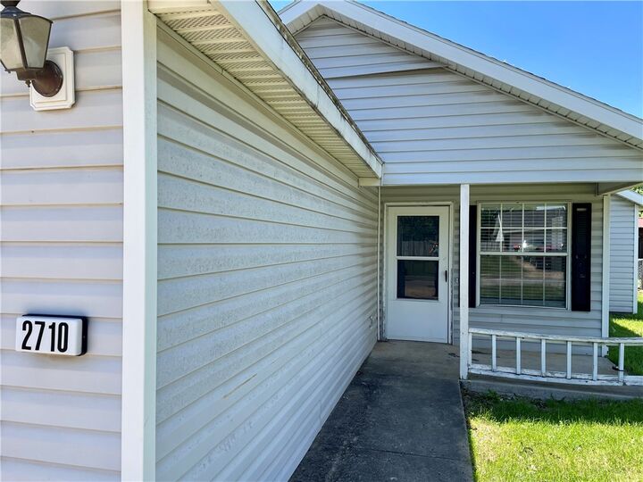 Property Photo: 2710 Dandelion Street AR 72764