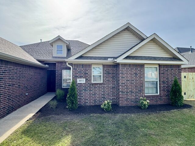 Property Photo: 6014 S 36th Street AR 72758