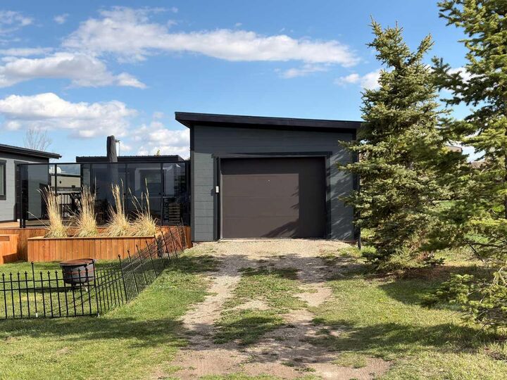 Property Photo: 55036 Highway 810 AB T0K 2R0