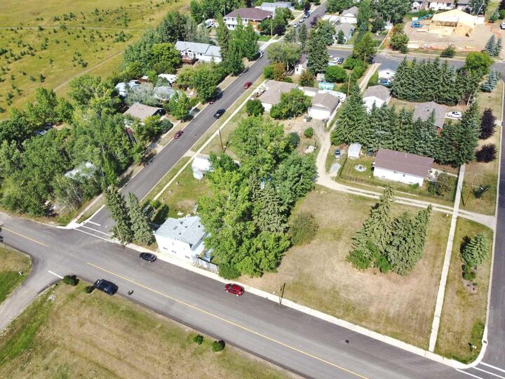 Property Photo: 5002, 5008, 5010 50 Avenue AB T0M 0H0