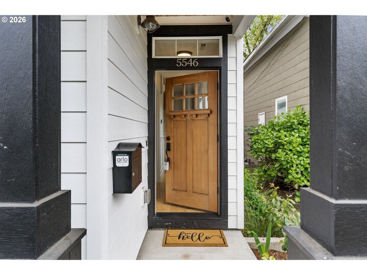 Property Photo: 5546 SE Oak St OR 97215