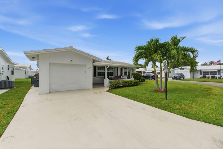 Property Photo:  2398 SW 9th Avenue N  FL 33426 